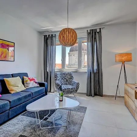Apartment Lola App In City Center, 4+1 Pax Pula
