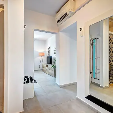Appartement Lola App In Center, 4+1 Pax